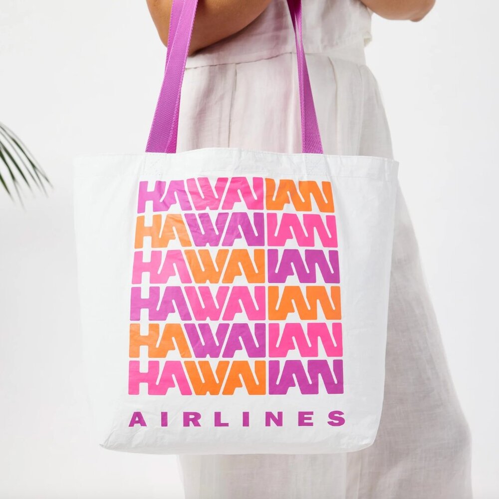 Aloha Collection x Hawaiian Airlines Reversible Tote, Vintage Pualani - Picture 9 of 12
